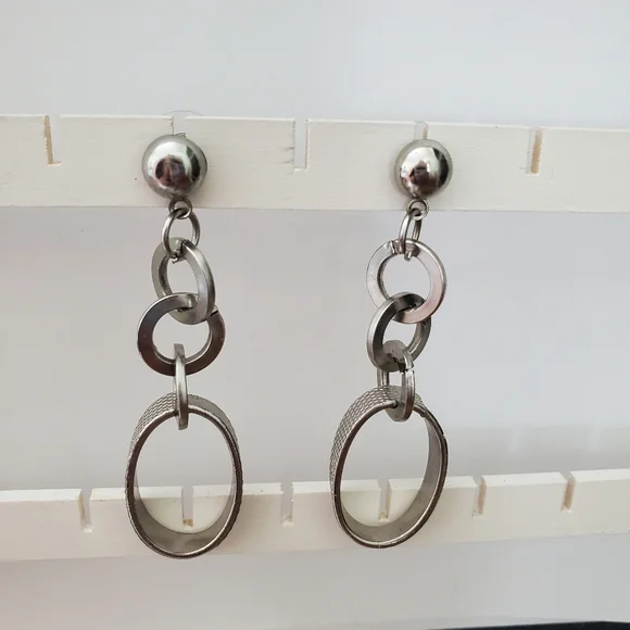 Drop earrings - Picture 2 of 6